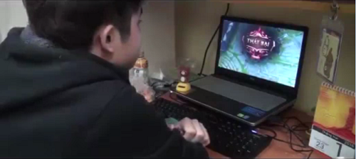 Sinh viên FPT làm clip nhắc game thủ về quê ăn tết ảnh 1