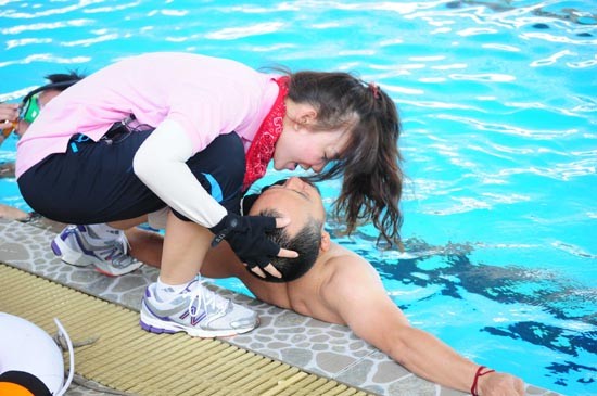 Bị Hari Won từ chối, Tiến Đạt ghép đôi cùng 'mỹ nam' Việt kiều ảnh 4