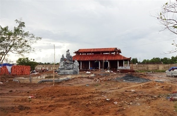 Nhà thờ Tổ của Hoài Linh bị phá sập? ảnh 3
