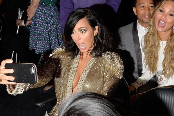 Những tai tiếng đáng xấu hổ về gia đình Kim siêu vòng ba ảnh 10