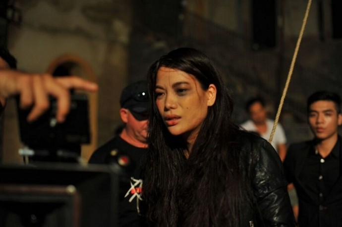 Trương Ngọc Ánh mặt thâm tím, bầm dập vì 'Truy sát' ảnh 1