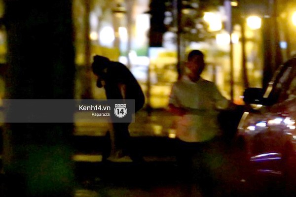 Trấn Thành và Hari Won hôn nhau say đắm giữa đêm ảnh 5