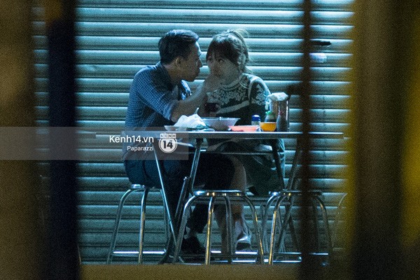 Trấn Thành và Hari Won hôn nhau say đắm giữa đêm ảnh 11