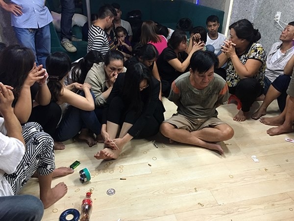 TP.HCM: Triệt phá sòng bạc giang hồ giữa trung tâm thành phố ảnh 1