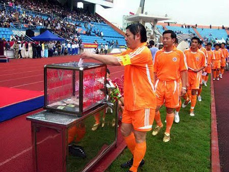 Hình ảnh cao gầy, phong độ của ông Bá Thanh thời trẻ ảnh 8