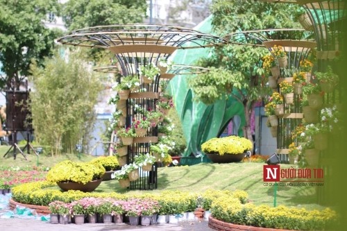 Đường hoa Nguyễn Huệ ngập tràn sắc xuân ngày khai hội ảnh 2