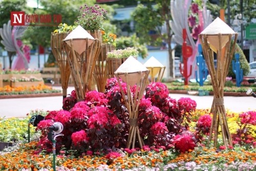 Đường hoa Nguyễn Huệ ngập tràn sắc xuân ngày khai hội ảnh 16