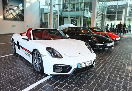 Mãn nhãn với loạt siêu xe Porsche 911 giá từ 6,7 tỷ đồng ảnh 1