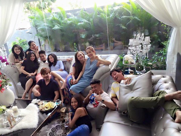 Ngọc Thúy làm party vui vẻ, dù 'tình địch' Phan Như Thảo nổi đóa ảnh 6