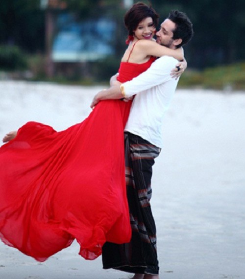 'Ca sĩ nổi tiếng gây sốc' Mai Khôi ứng cử đại biểu Quốc hội ảnh 7