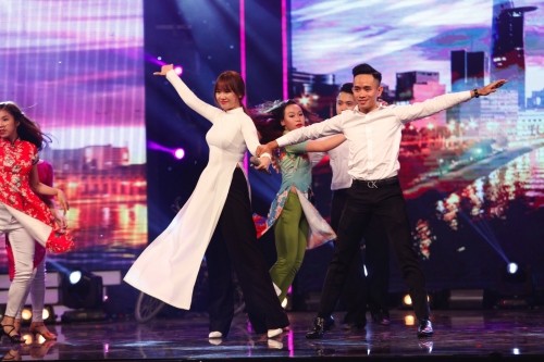 Thí sinh Vietnam’s Got Talent lấy búa đập đồng hồ của Trấn Thành ảnh 5