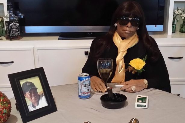 Kinh hãi ‘trào lưu’ người chết đến dự đám tang của chính mình ảnh 2