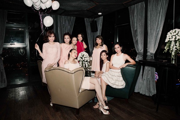 Ngọc Thúy 'quậy tưng' chia tay đời độc thân sau scandal tình tiền ảnh 10