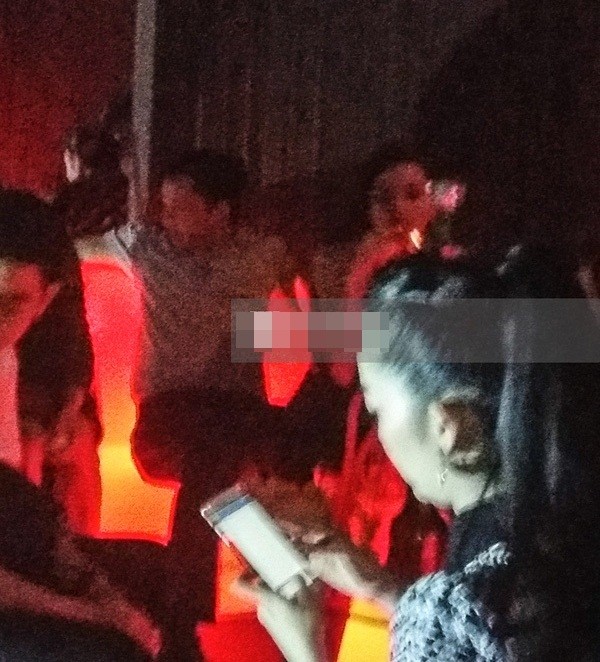 Hà Hồ bên Chu Đăng Khoa trong đêm mặc 'vạn ánh mắt' đang chú ý ảnh 3