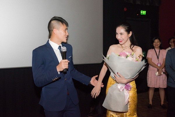Thủy Tiên bất ngờ vì Công Vinh bỗng xông vào 'tỏ tình' ảnh 2