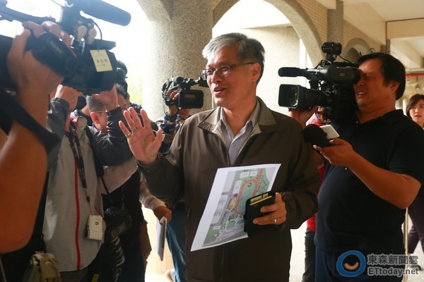 35 cảnh sát hộ tống một sao Hàn thi tốt nghiệp cấp hai ảnh 4