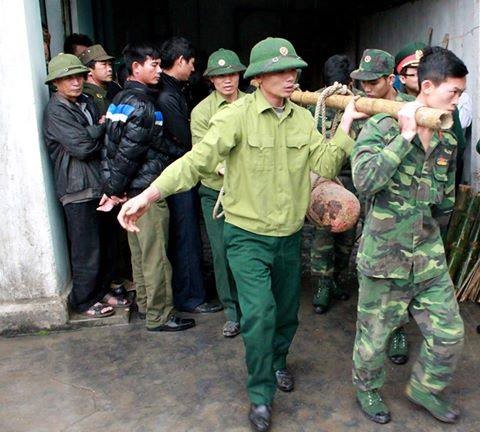 Hải Phòng: Phát hiện 3 quả bom tại cơ sở thu mua sắt vụn ảnh 1