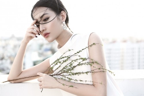 'Bạn gái cũ Trấn Thành' Mai Hồ lột xác vừa gợi cảm vừa cá tính ảnh 4