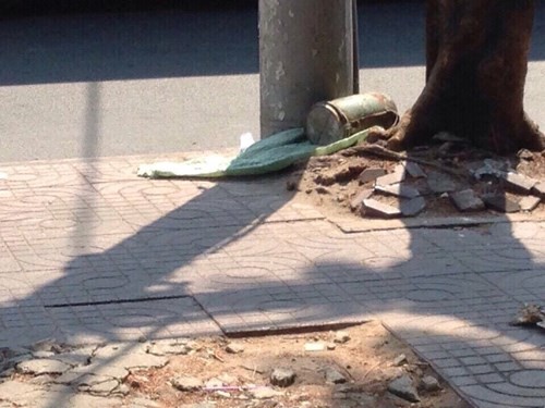 Phát hiện vật thể nghi là 'bom' trên đường phố Sài Gòn ảnh 1