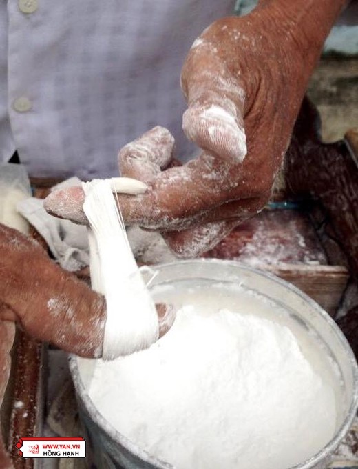 Ông già kẹo chỉ, người giữ giùm trẻ con những dư vị ngọt ngào ảnh 3