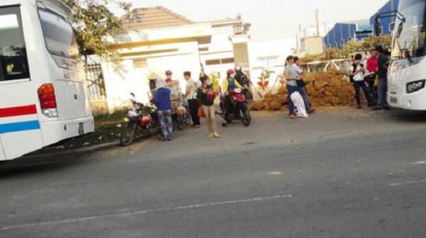 KCN Tân Đức tố công an 'khủng bố tinh thần' ảnh 1