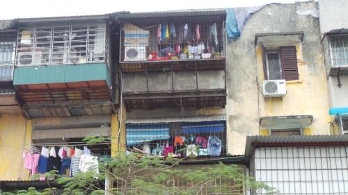 Cận cảnh nhà nứt dọa sập uy hiếp người dân ở khu đắt đỏ Hà Nội ảnh 8
