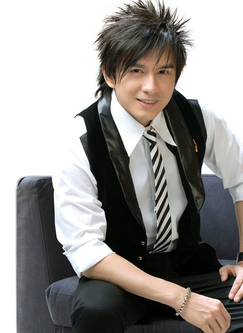 Vắng Trấn Thành, Hari Won 'bắt cặp' trai đẹp 'soái ca' The Men ảnh 2