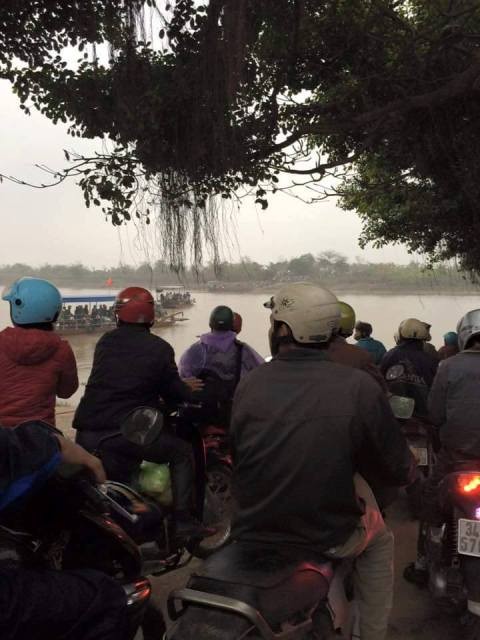 Hải Dương: Cầu bị đâm hỏng, dân hỗn loạn tìm đường qua sông ảnh 4