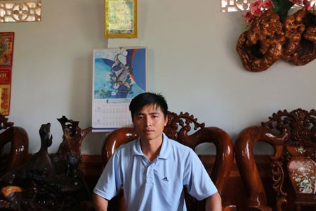 Thiếu tá CA vác súng vào trường đánh học sinh và bảo vệ ảnh 1