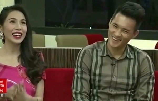Thủy Tiên 'bóc mẽ' Công Vinh ngay trên sóng truyền hình ảnh 1