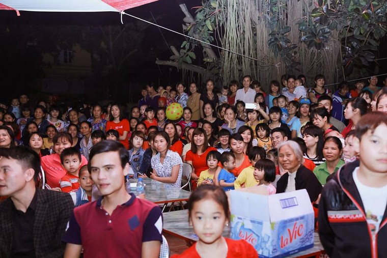 Hiệp Gà cưới vợ 3, cả ngàn người 'đổ bộ' đến xem văn nghệ ảnh 11