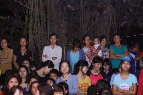 Hiệp Gà cưới vợ 3, cả ngàn người 'đổ bộ' đến xem văn nghệ ảnh 10