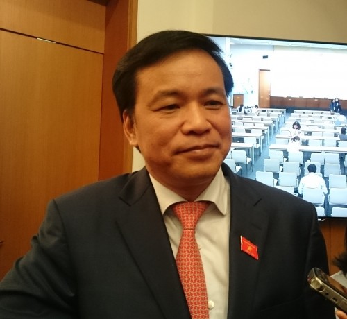 Nên thay đổi Nghi thức tuyên thệ nhậm chức tại Quốc hội ảnh 2