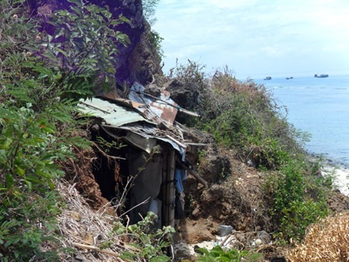 Giận vợ bỏ nhà sống như người tiền sử ảnh 2