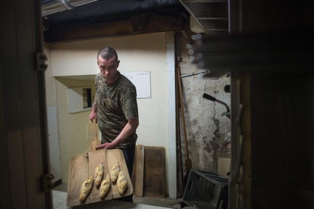 Bán tiệm bánh mì cho người vô gia cư chỉ với...1 euro ảnh 1