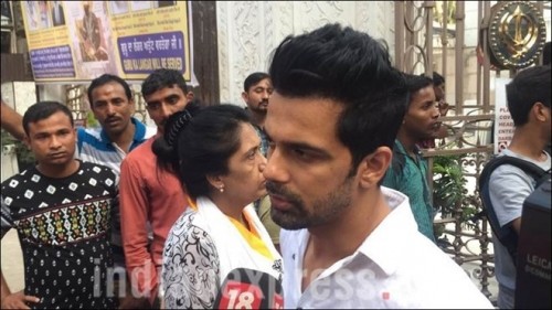 Lễ tưởng niệm trong nước mắt của 'Cô dâu 8 tuổi' Pratyusha ảnh 9