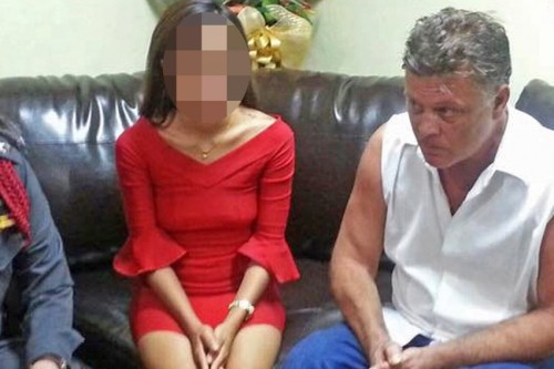 Nỗi lòng phận gái 'bán hoa' trên phố đèn đỏ Bangkok ảnh 3