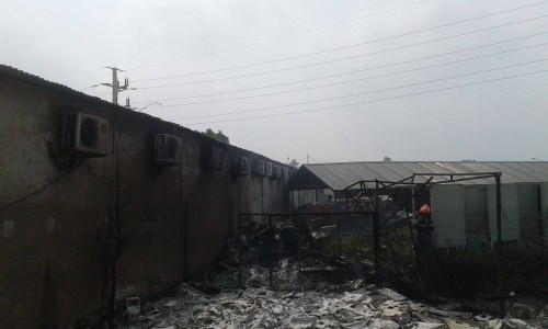 Hà Nội: Hỏa hoạn tại công ty Điện lực, khói đen bao trùm ảnh 11