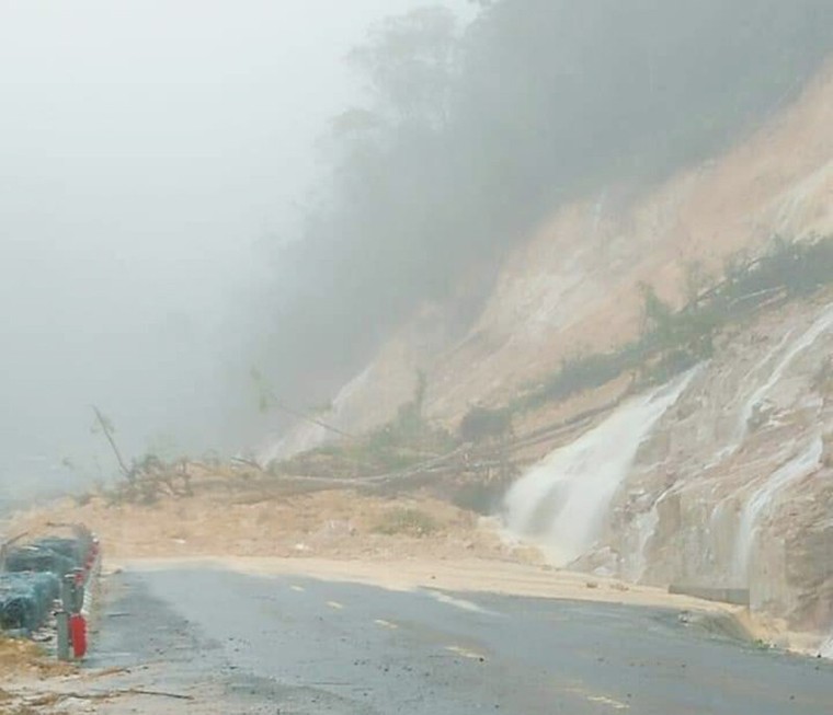 Chỉ còn 2 tỉnh miền Trung chưa bị sạt lở trong đợt mưa bão năm nay ảnh 4