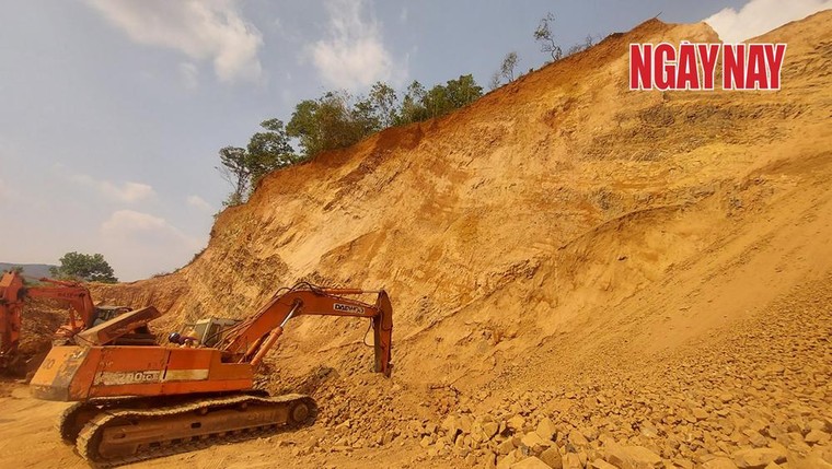 Dự án chống sạt lở xảy ra sạt lở tại Đồng Nai: Sở NN&PTNT giao dự án cho công ty không trụ sở?! ảnh 2