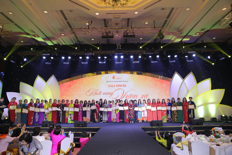 PNJ tôn vinh vẻ đẹp của nữ doanh nhân Việt ảnh 1