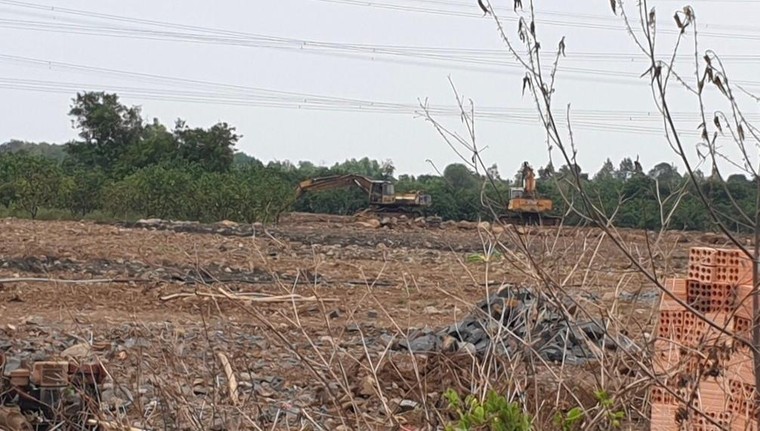 Khai thác đá mồ côi ở Đồng Nai - Bài 1: San bằng quả đồi trong một tháng?! ảnh 3