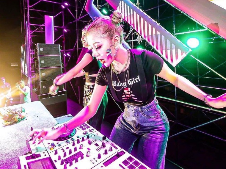 Họ đối mặt với đại dịch COVID-19 như thế nào? - Bài 2: Điêu đứng nghề DJ ảnh 2