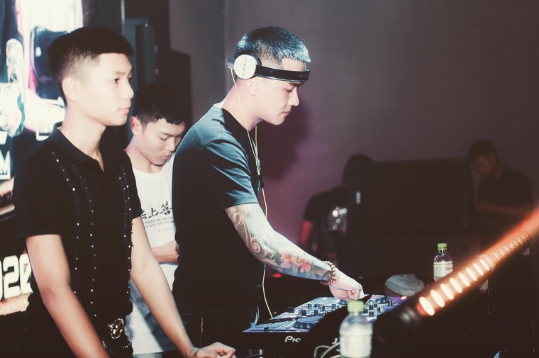 Họ đối mặt với đại dịch COVID-19 như thế nào? - Bài 2: Điêu đứng nghề DJ ảnh 5
