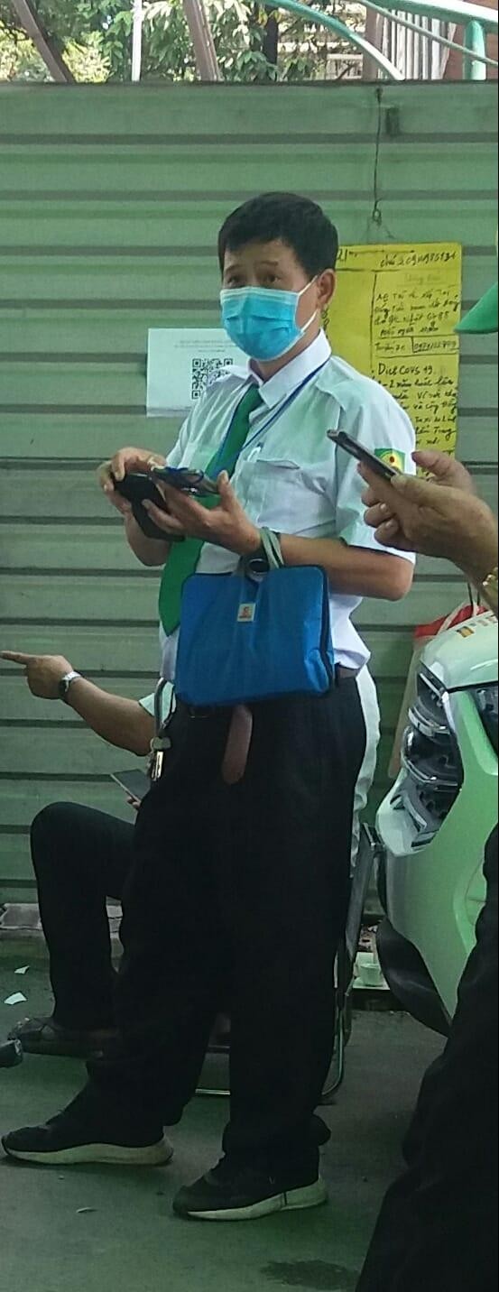 Họ đối mặt với đại dịch COVID-19 như thế nào? - Bài 3: Tài xế taxi, xe ôm: trăm nỗi lo ảnh 3