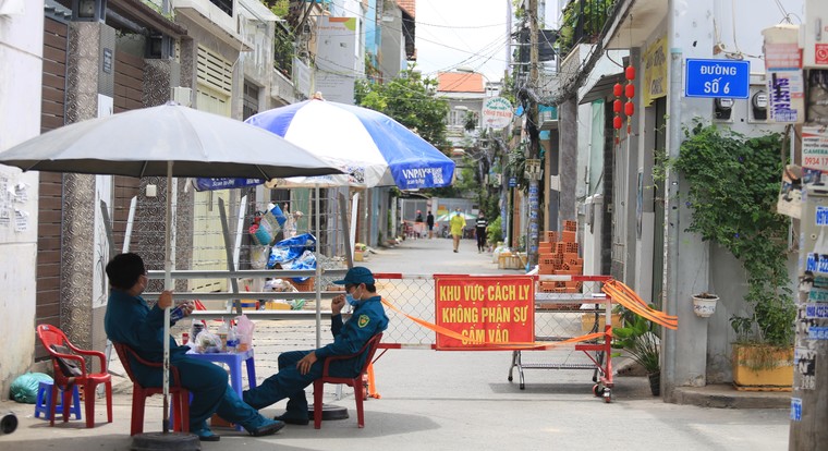 Từ 12 giờ ngày 16/7, TP.Thủ Đức phong toả thêm hai phường Linh Xuân và Hiệp Bình Phước ảnh 2