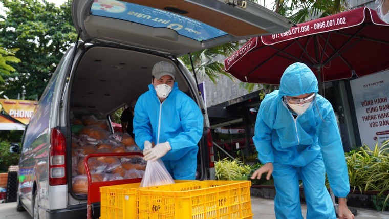 “Siêu thị 0 đồng” – Chia sẻ khó khăn, vượt qua đại dịch ảnh 1