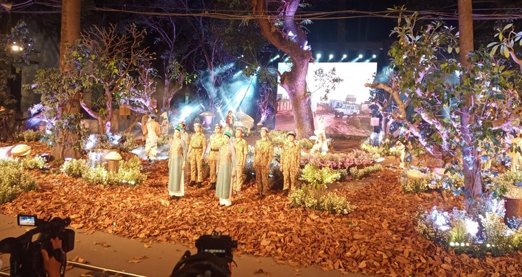 Những hình ảnh lãng mạn trong đám cưới đặc biệt của các y bác sĩ tại TP.HCM ảnh 3