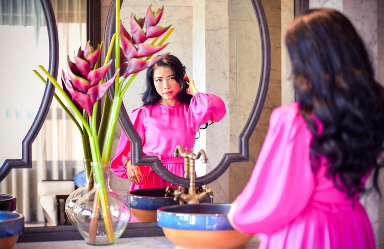 “Bà hoàng nhung lụa” tận hưởng ngày bình yên tại Hồ Tràm ảnh 3