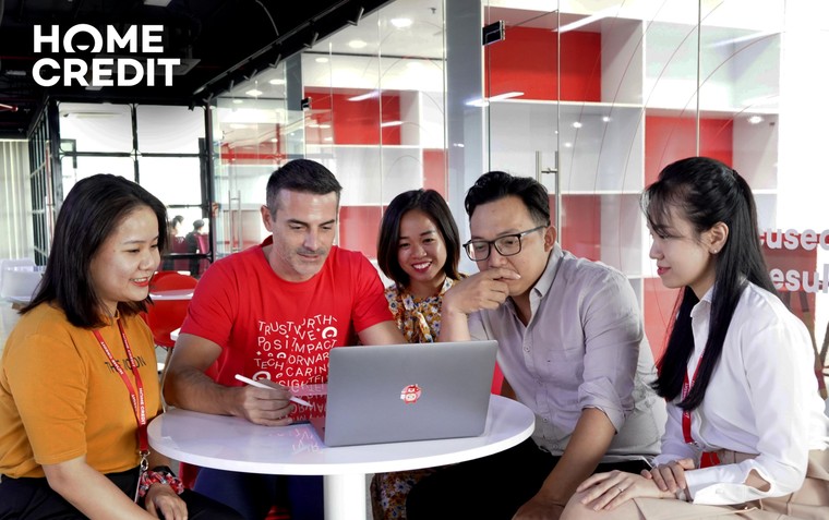 Giám đốc quản lý rủi ro Home Credit Việt Nam vinh dự đạt giải thưởng C-Suite Award ảnh 2